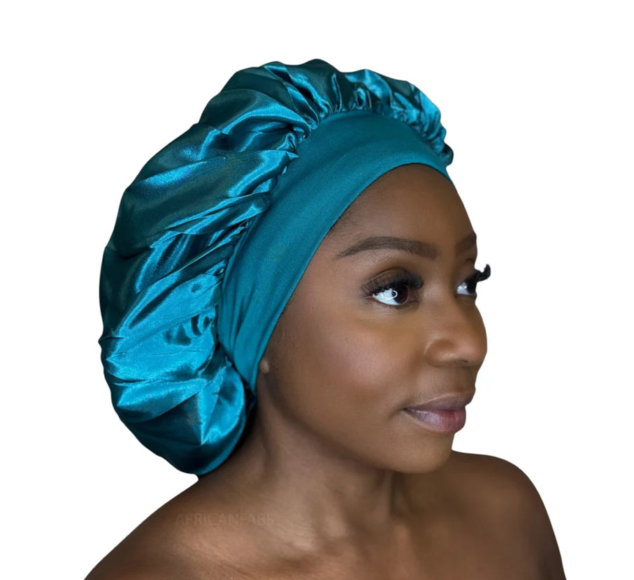 Bonnet de nuit en satin turquoise